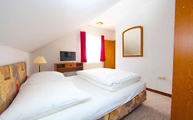 Hard Rock Rooms For Two