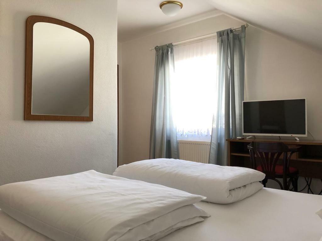 Hard Rock Rooms For Two Livno Exteriér fotografie